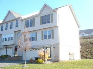 631 Hilton Cir, Oakdale, PA 15071