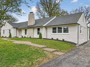 33 Stoneleigh Towers, Saint Louis, MO