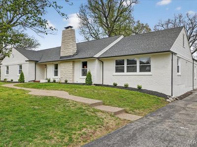 33 Stoneleigh Towers, Saint Louis, MO, 63132