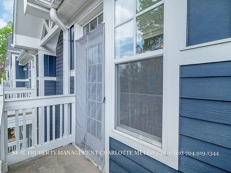 1630 Walnut View Dr — Photo 23