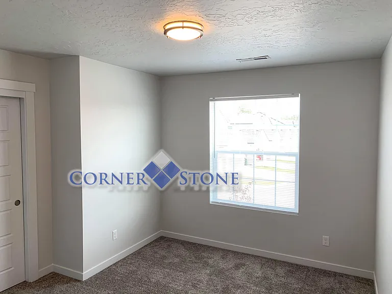 3301 S Daybreak Ave — Photo 13