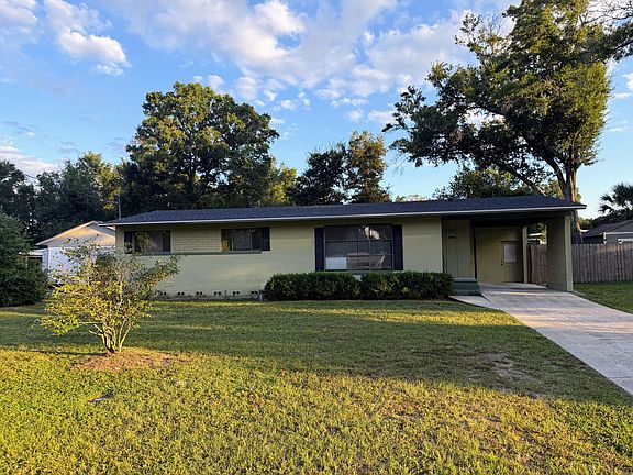 4th image of 727 Alpine Dr