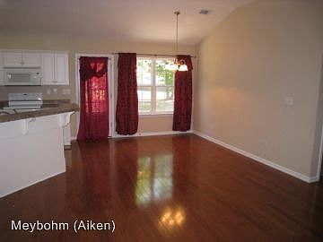 4th image of 1321 Watsonia Dr
