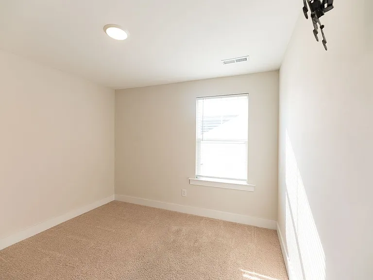 4902 Cannon Crossing Way — Photo 22