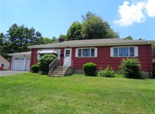 565 Cutspring Rd, Stratford, CT 06614