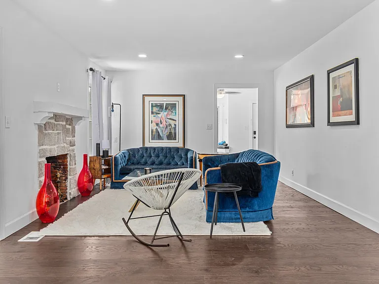 1020 W Matthews Ave — Photo 28