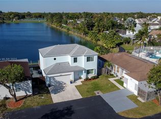 9867 SW 221st Ter, Cutler Bay, FL 33190