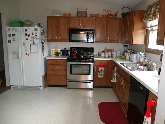 4th image of 621 Poppy Ln