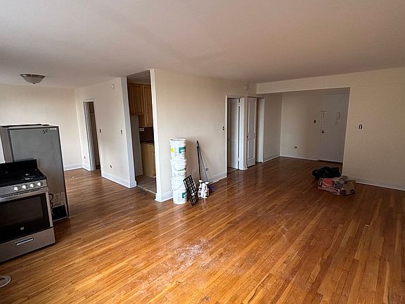 3rd image of 8746 Chelsea St APT 4J