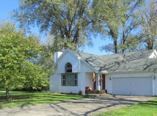 4978 E Lawnside Dr, Byron, IL 61010