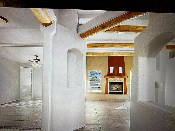 5th image of 630 Lori Dr