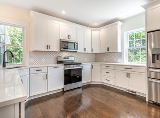 1 Maple St #1, Maynard, MA 01720