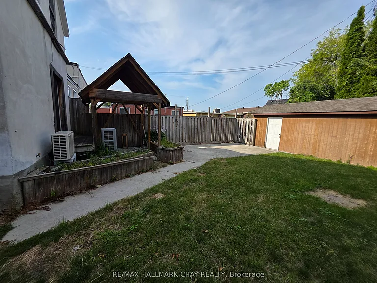28 Matchedash St N #3 — Photo 16