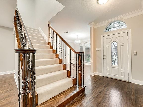 4th image of 209 Glendale Dr