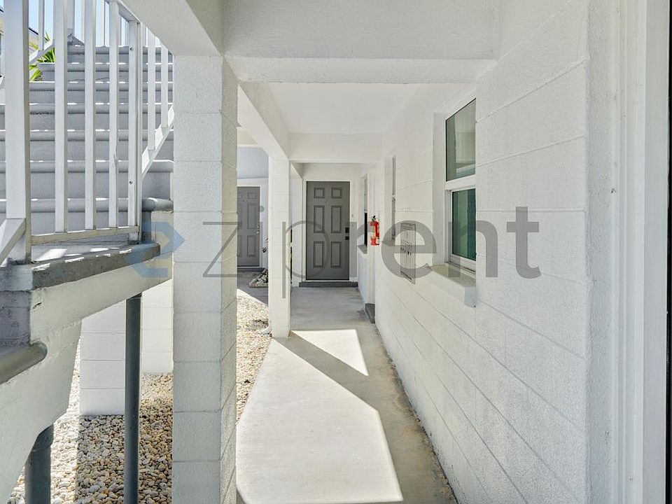1st image of 7338 Coquina Way
