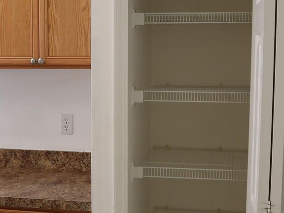 4th image of 374 Eden Ln Unit 1