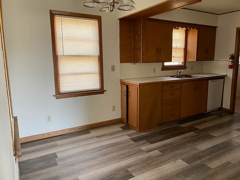1902 Chesterfield St #1 — Photo 10