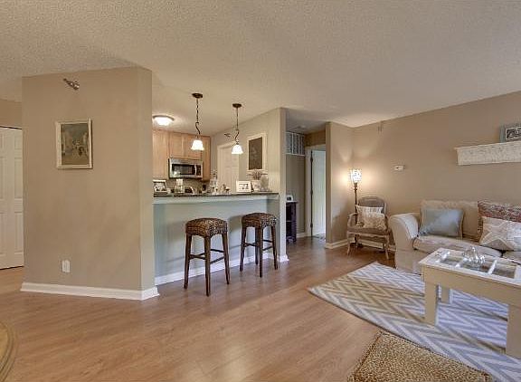 4th image of 6145 Chasewood Pkwy APT 1