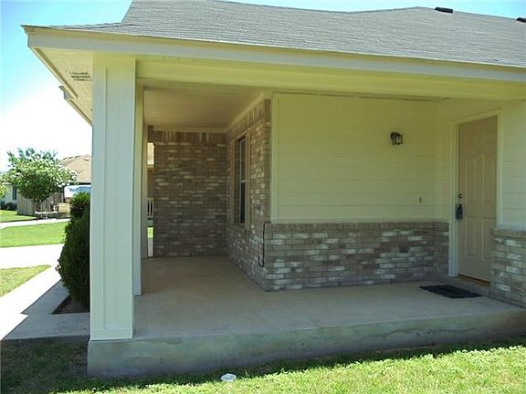 5th image of 717 Annika Way