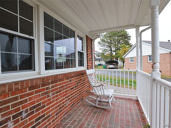 3rd image of 514 Mansfield Dr