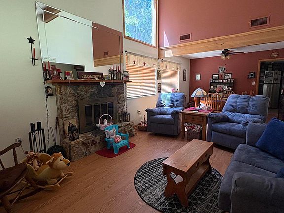 5th image of 4332 Springmoor Drive E