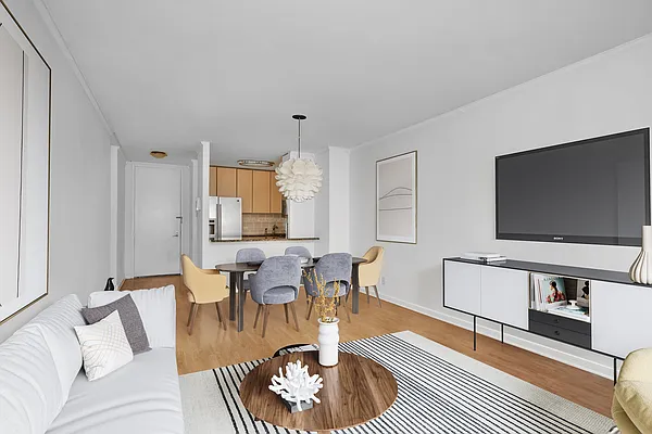 Rented by SERHANT. | media 18