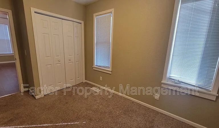 730 N Broad St — Photo 12