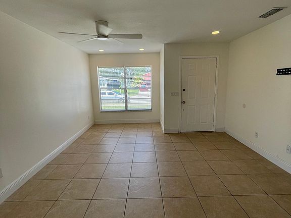 3rd image of 1322 Mill Creek Pl
