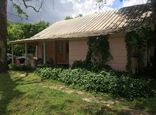 304 S Main St, Cedar Hill, TX 75104