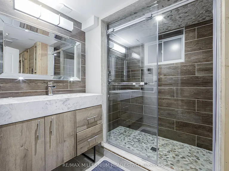 1285 Rebecca St — Photo 46