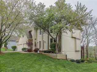 7666 Forest Park Dr, Shawnee, KS 66217