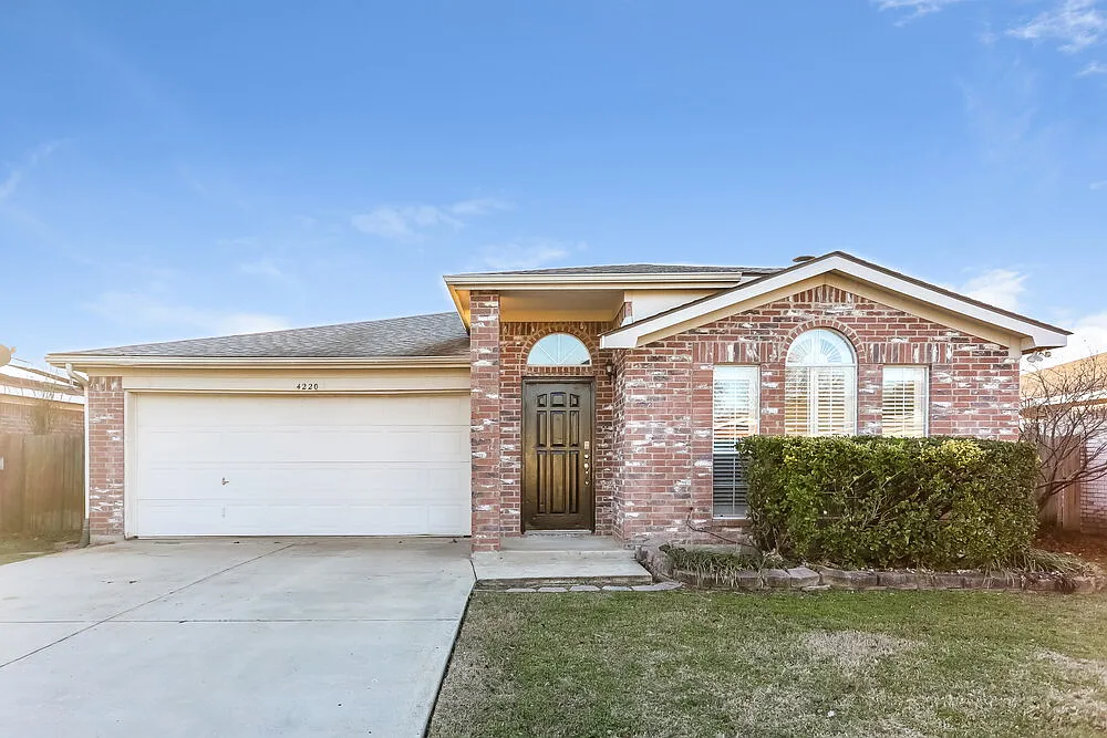 3 bed, 2.0 bath, 1575 sqft, $2,265 — Photo 1