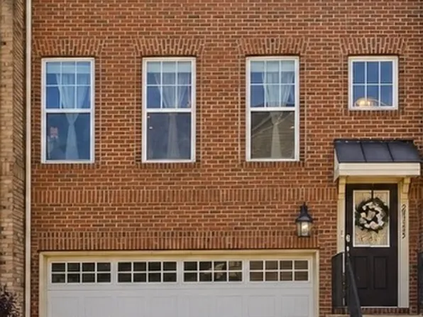 25333 Wakestone Park Ter, Chantilly, VA 20152