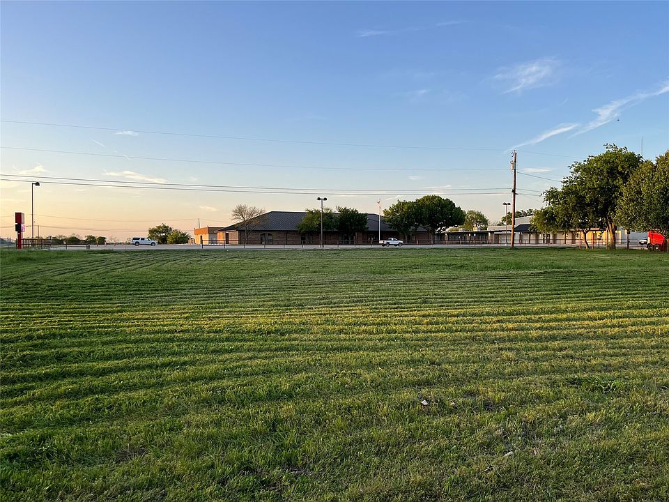 1st image of Elementary Dr