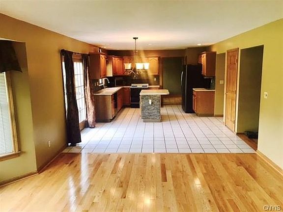 4th image of 4328 Trout Lilly Ln