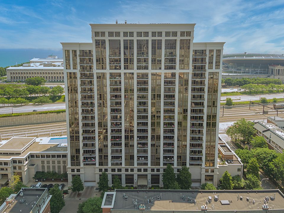 1st image of 1335 S Prairie Ave Unit 610