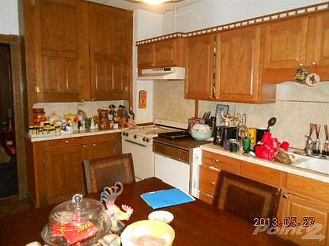551 HANOVER CT. HAZ. KITCHEN
