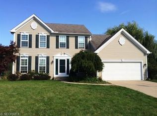 379 Cascade Ct, Avon Lake, OH 44012