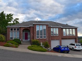 9484 SE Wyndham Way, Happy Valley, OR 97086