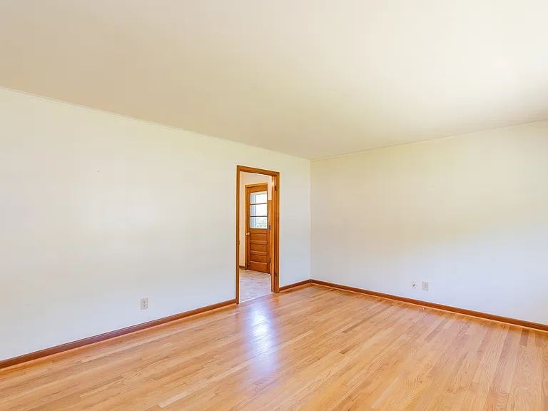 1214 Echo Dr — Photo 13