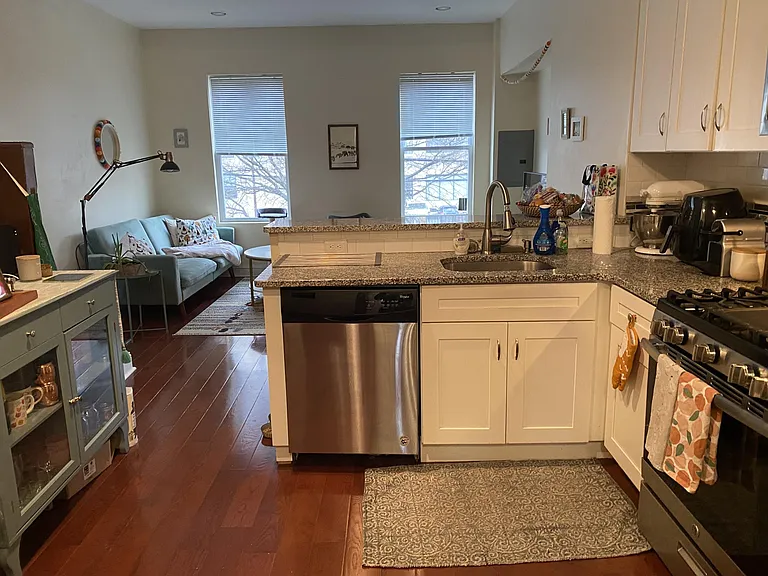 1415 N Lawrence St #2 — Photo 2