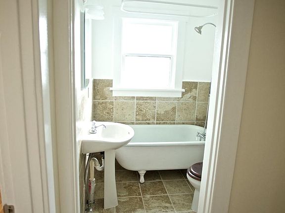 Bath with Clawfoot Tub