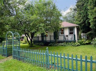 533 Lee Lore Dr, Chippewa Lake, OH 44215