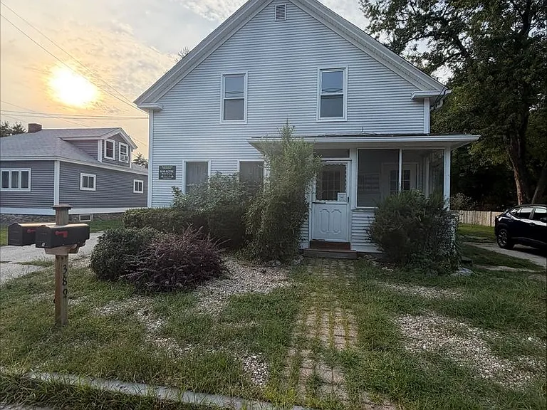 389 Boynton St — Photo 1