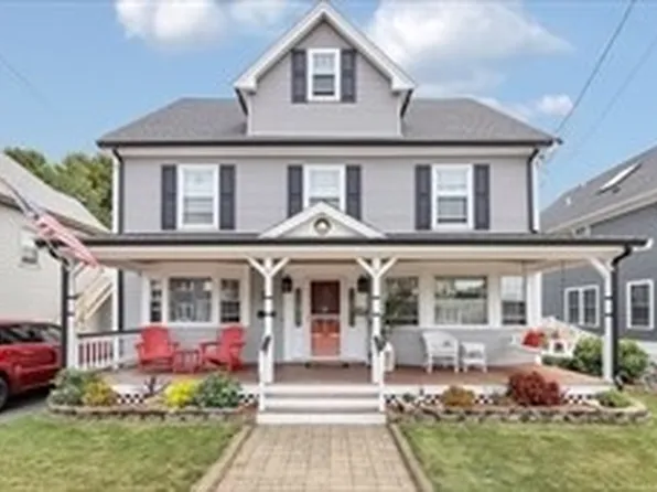 1816 River St, Hyde Park, MA 02136