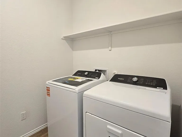 352 San Juan Trl — Photo 7