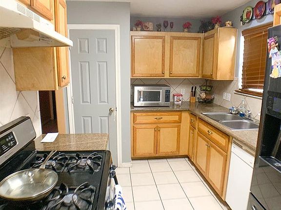 4th image of 6011 Santa Cecilia Ln