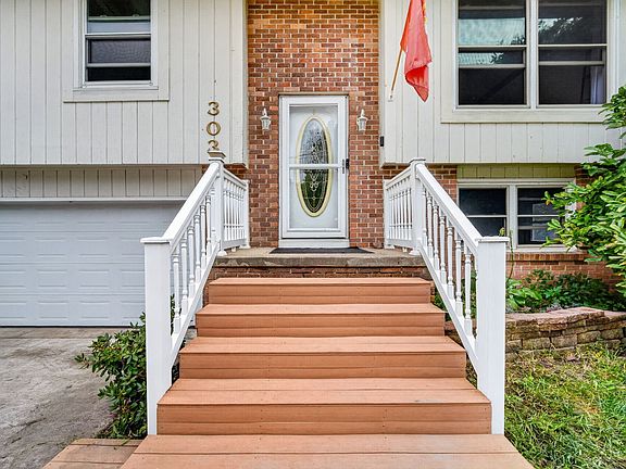 2nd image of 303 2nd St NW