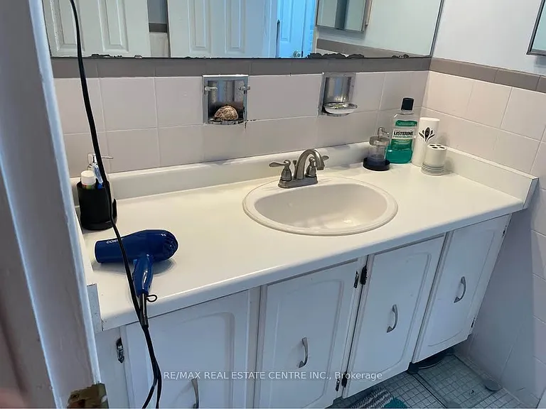 38 Pleasantview Ave — Photo 10