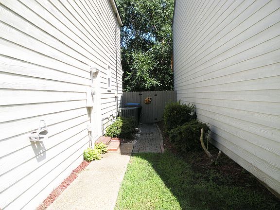 2nd image of 1180 Birdneck Lake Dr